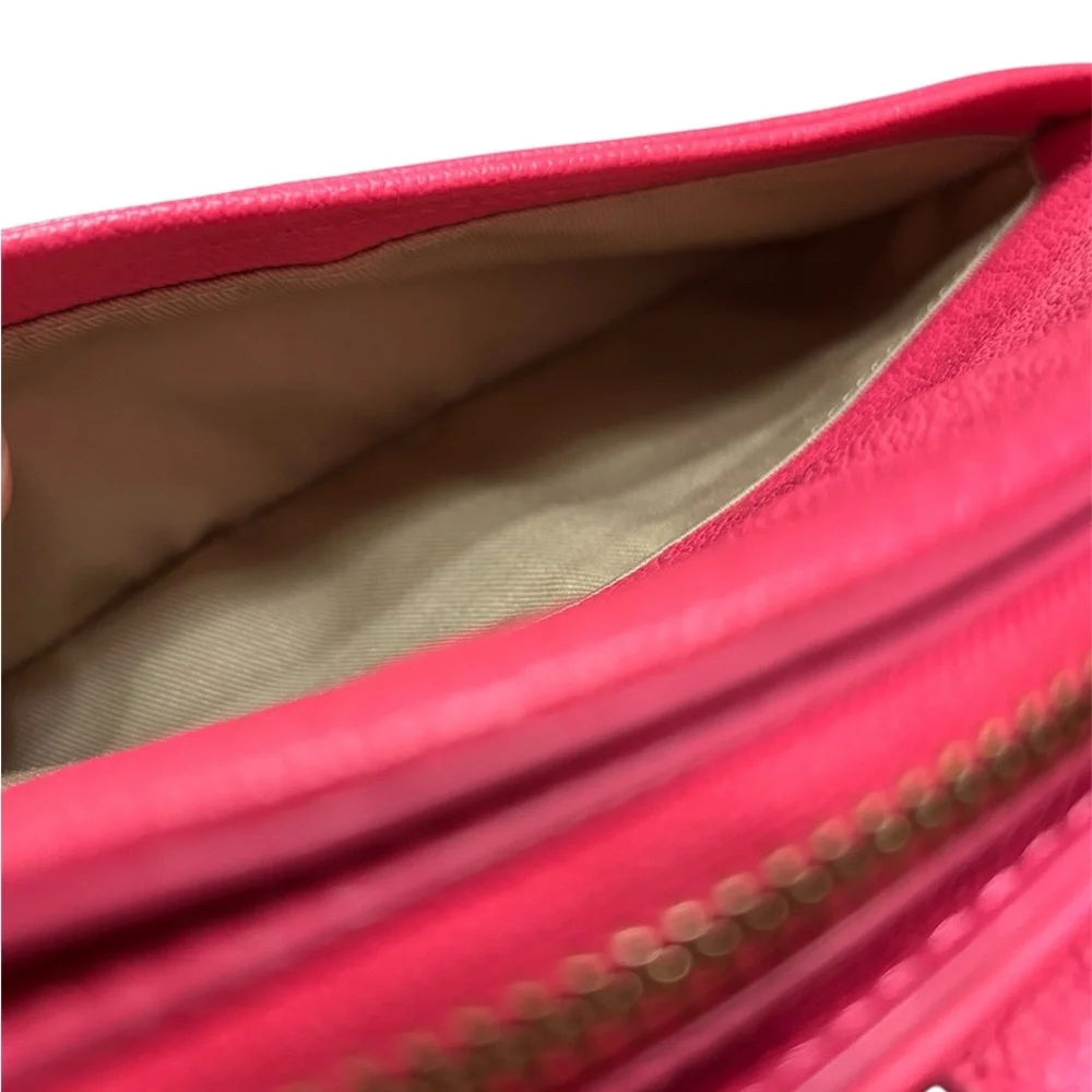 Talbots Pink Leather Shoulder Bag EUC
Approx 9”X 6” x 2 1/2” - Picture 3 of 10